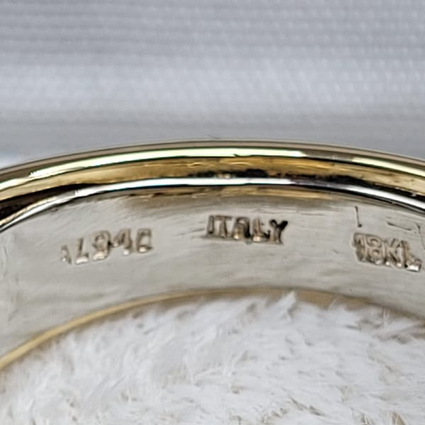 Van Cleef 18k Gold Pearl Diamond Ring - Image 9