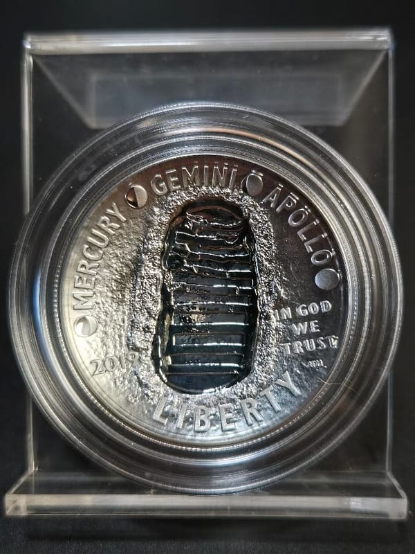 2019 Apollo 11 50th Anniversary Coin - Image 2