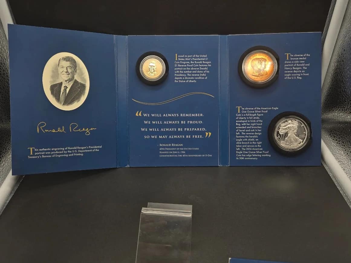 2016 Ronald Reagan Coin & Chronicles Set