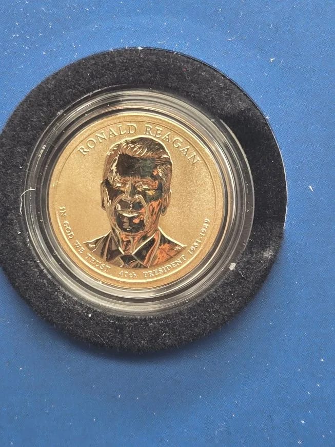 2016 Ronald Reagan Coin & Chronicles Set